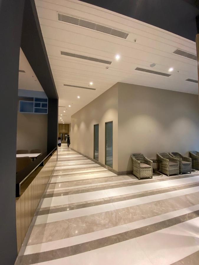 Hotel Country & Suites *
