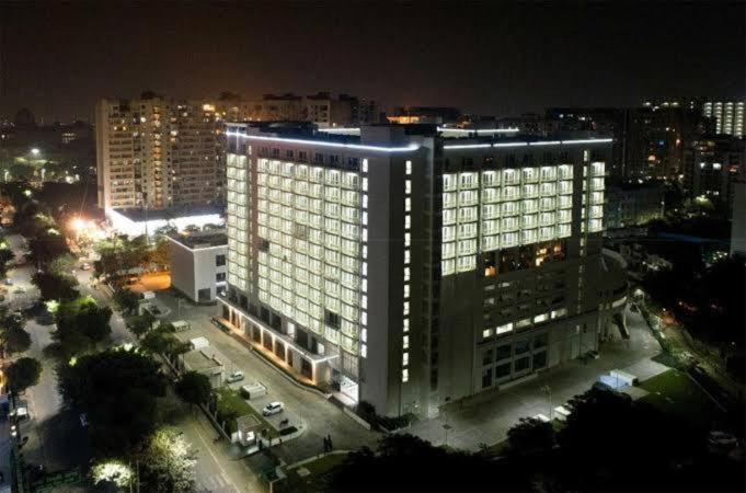 Hotel Country & Suites Lucknow